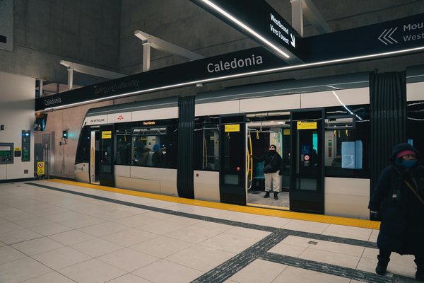 Why Should You Avoid Visiting Overcrowded Tourist Spots in the UK?